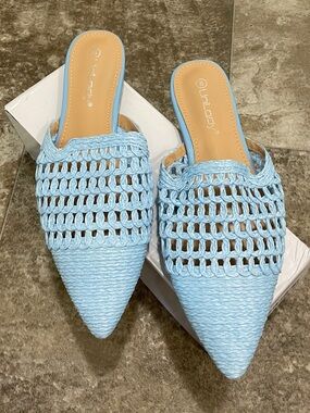 Women’s Woven Pointed-Toe Mules